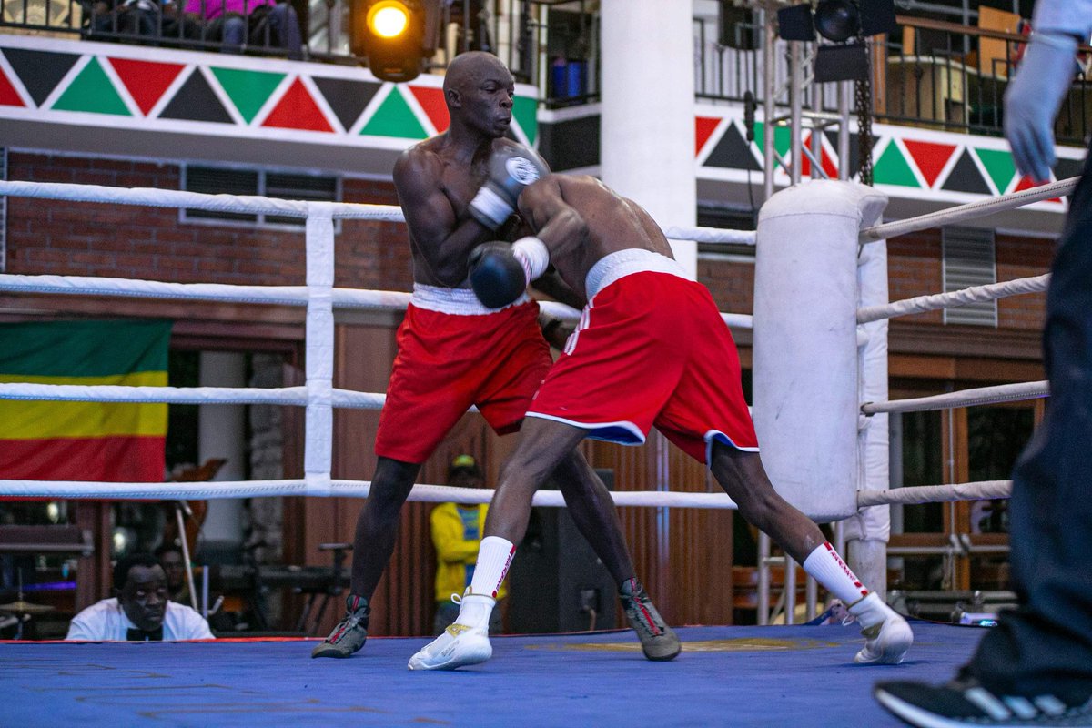 dolebsmedia's tweet photo. How it started, call him Albat Albat! The lion of the savanna. He gave the matches a thrilling start and set the pace for the whole #roarinthering team. 

You can watch us live on Facebook &amp; YouTube on @melkpromotions pages! 
#boxing #boxingday https://t.co/dU8QbnGnfy