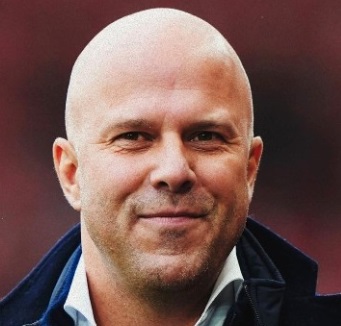 xbeefi's tweet photo. ๐ Big applause for Arend Martijn Slot! ๐
๐ฅ Leading Liverpool with excellence:
โ
7 wins achieved
โ Only 3 goals conceded
๐ Outstanding coaching performance! โฝ
#PL #PremierLeague #Prodds https://t.co/OukpORA2Fq