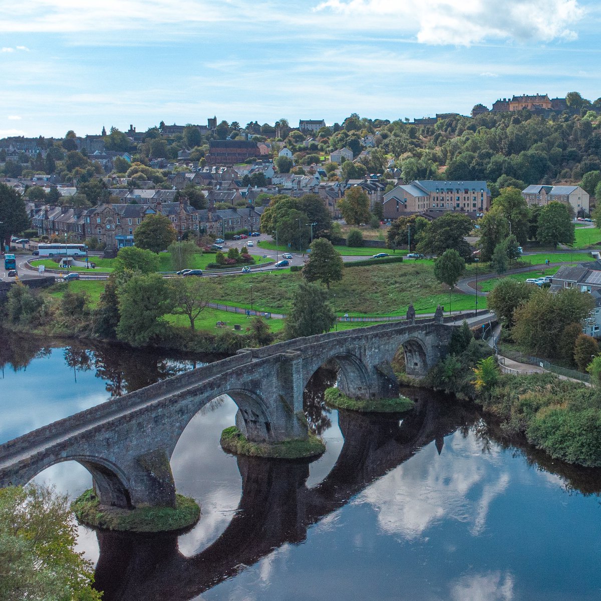 jt__photography's tweet photo. The Stirling Old Bridge and the surrounding area of Stirling with the historic Stirling Castle standing high in the distance π°π΄σ §σ ’σ ³σ £σ ΄σ Ώ
#stirlingoldbridge #stirlingcastle #stirling #stirlingalive #cityofstirling #historicscotland #scotland #visitscotland #jamietaylorphotography https://t.co/m0eEJbiI1Q