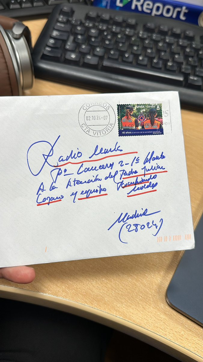 JulianLozanoL's tweet photo. Tenemos cartita en @RompMoldes 

En directo en @RadioMariaSpain a las 23.00 la abrimos y te contamos. 

Eso muchas cosas más 😉

Hablaremos de las misiones, encuentro Madrid, y entrevistaremos al nuevo responsable de Comunión y Liberación. 

Nos escuchamos 😊 https://t.co/4Mh16A5YKV