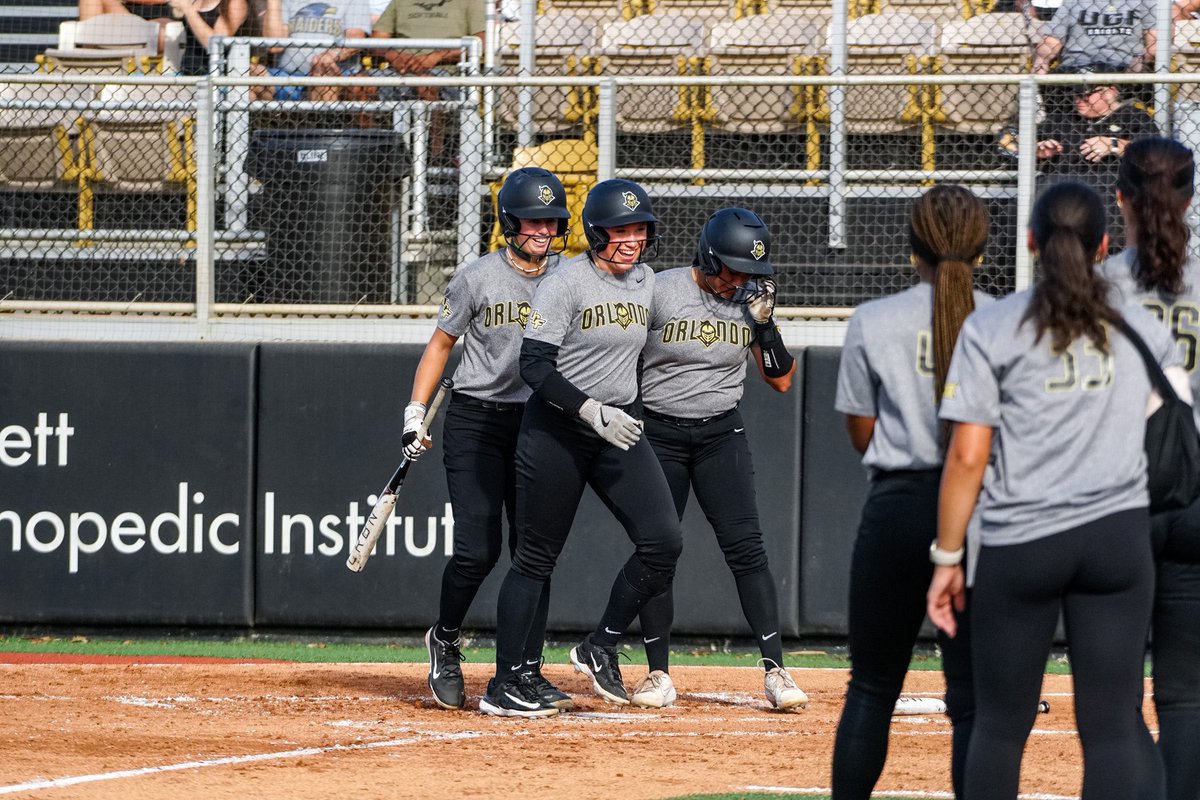 Kendall and CC both hit homers in a five-run second! 💥