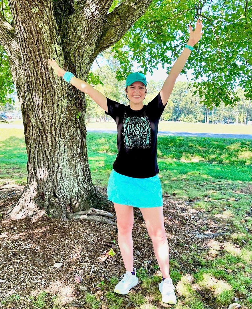 raw_threads's tweet image. Welcome runners...to the Raw Threads Mansion! 👟 👻 
.
📸 : @happilyevermeredith