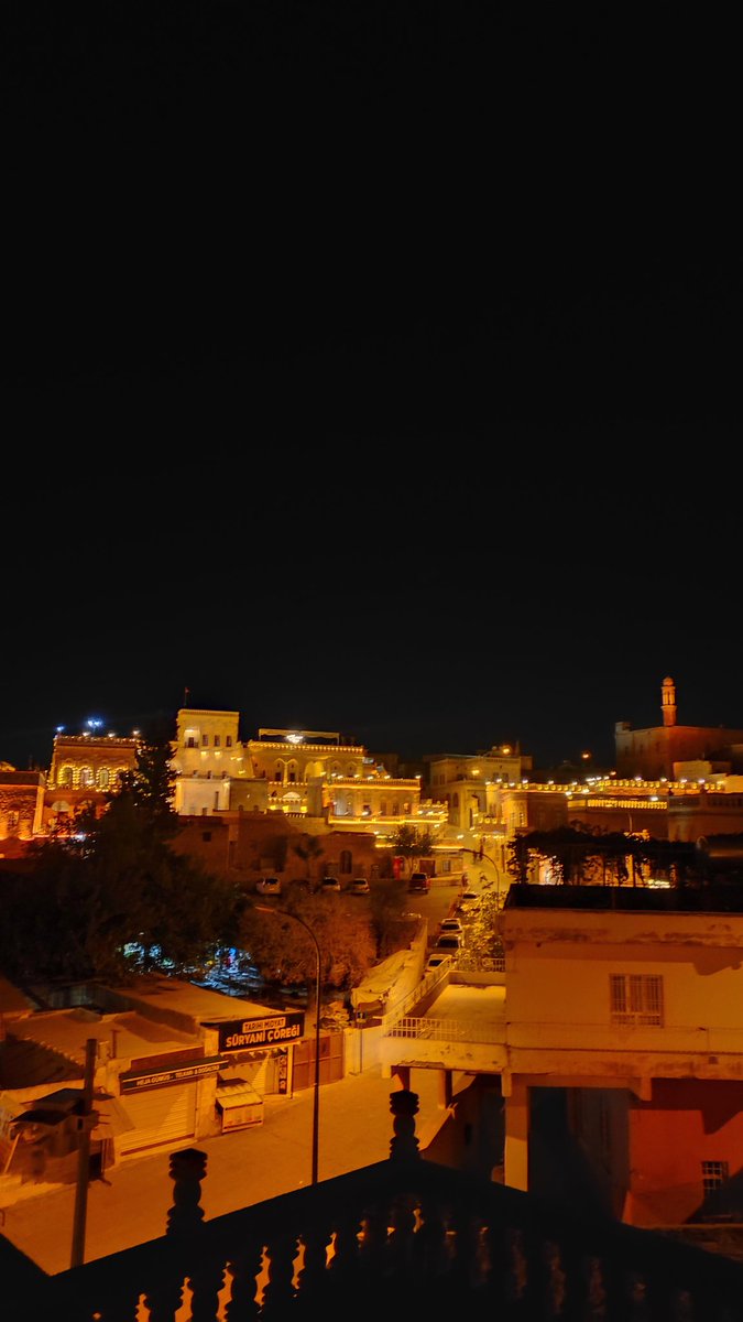 🍂☕🪄🤍
İnsan kahvesini ve yanındakini soğutmamalı!