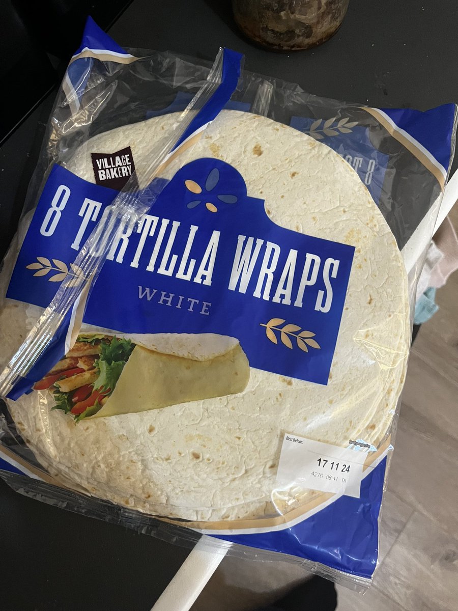 dj_wakeling's tweet photo. @AldiUK ; Bought this morning, Opened this afternoon, one month left on expiration ; MOULD 🤢 https://t.co/rUtftPpoe3