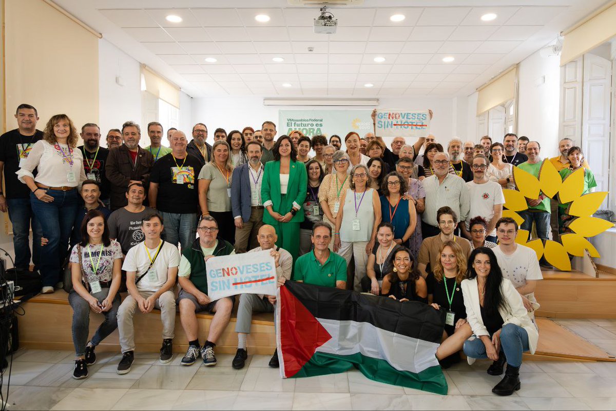 Gran fin de semana en la VII Asamblea de <a href="/VerdesEquo_/">Verdes Equo</a> en #Málaga: política, activismo, poesía, música...

Muy agradecido a la militancia por su confianza en mi y en <a href="/MarGlezBaez/">Mar González 🌻🍉</a>
como coportavoces federales.💚

Y una idea clara sobre el espacio político verde: #ElFuturoEsAhora 🌻