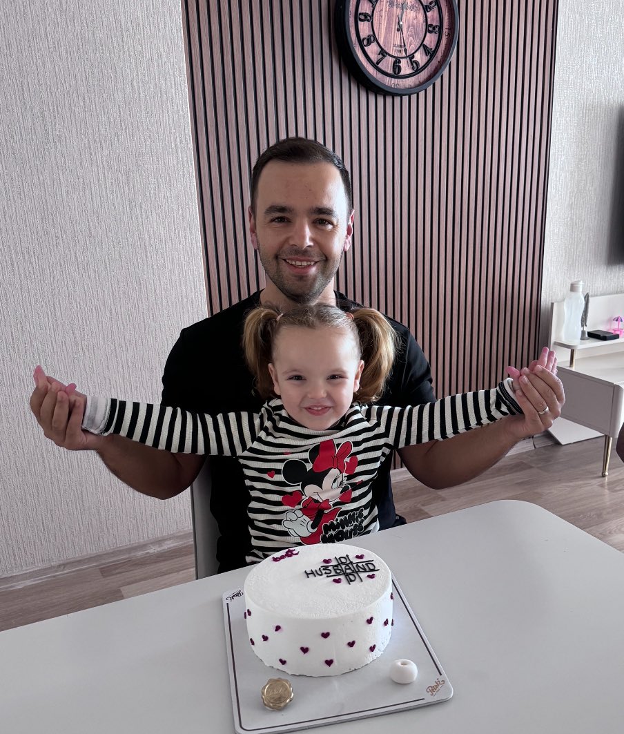 ufukvurall's tweet photo. Hoşgeldin 25. yaşım😶‍🌫️😬 https://t.co/jx6mjy3deV