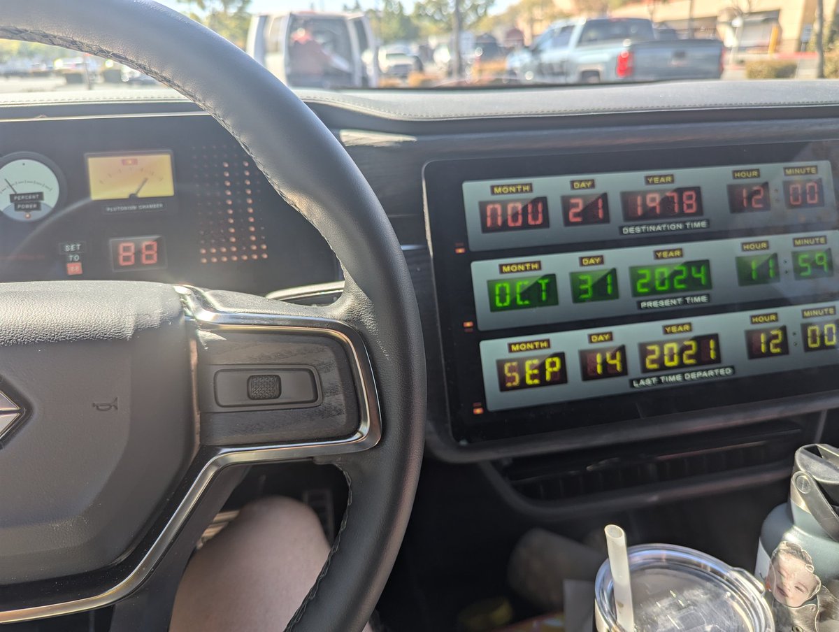 Danny DarkMode tweet media