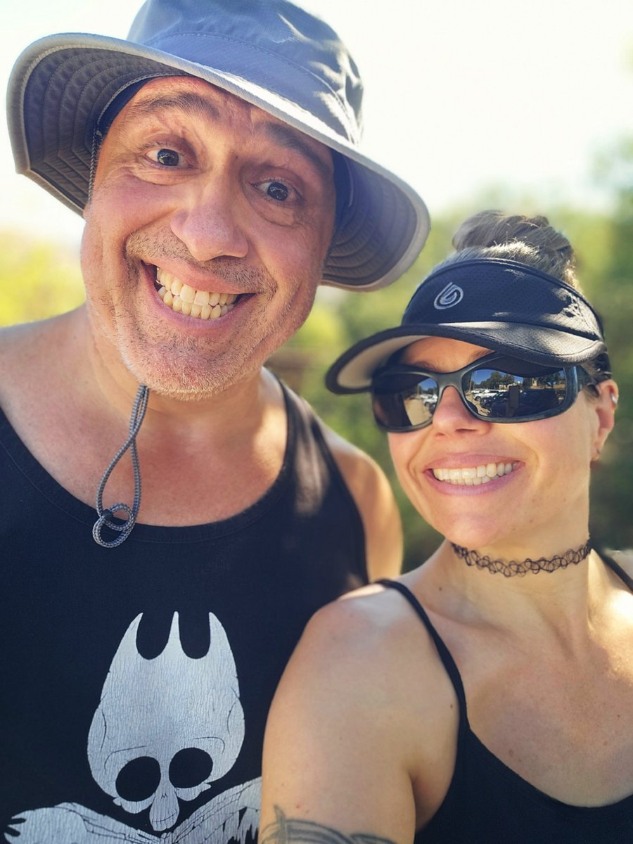 Happy Sunday Fam 🎪

Have any exciting plans today?

GORILLA &amp; I did a Pumpkin Festival
&amp; walked our local Street Fair!