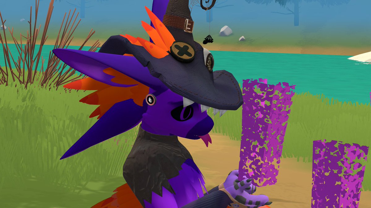 Eski69844658's tweet photo. The purple birb is ready for spoopymonth. Loving the spiri'vali model already. https://t.co/ycVmiN8kHN