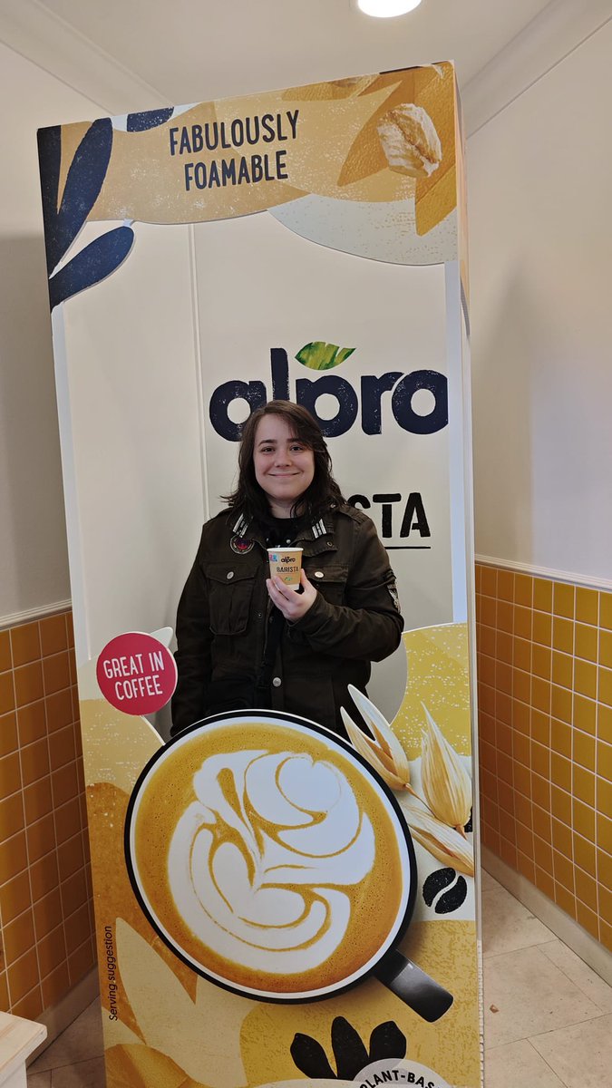 danniedanz's tweet photo. #AlproBaristaOat @Alpro @Fleishman  @FHDublin
noice oatmeal hot chocolate https://t.co/HfsyFtXwXv
