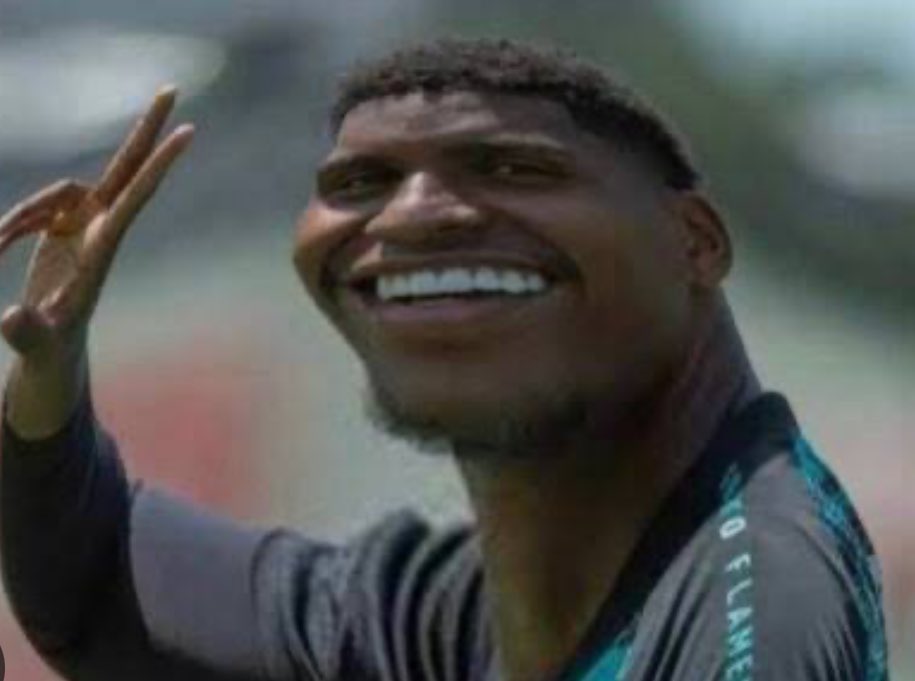 E ANTES QUE EU ME ESQUEÇAAAA

FAZ O PIX DE 500 MIL AÍ CURINTIAN KKKKKKKKKKKKKKKKKKKK
