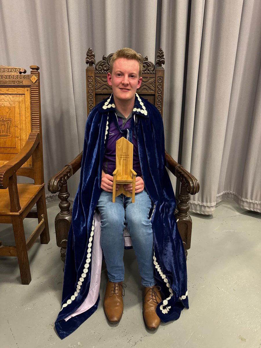 CFfIFelinfach's tweet photo. Steddfod CFfI Ceredigion ✅

🪑 Ianto’n ennill y gadair
🎶 Côr Felinfach yn ennill ac yn mynd i steddfod CFfI Cymru
🥉ar ddiwedd y cystadlu

👉 canlyniadau llawn ar Instagram a Facebook

#eisteddfodcffi @CeredigionYFC https://t.co/TwB7RyiMRq