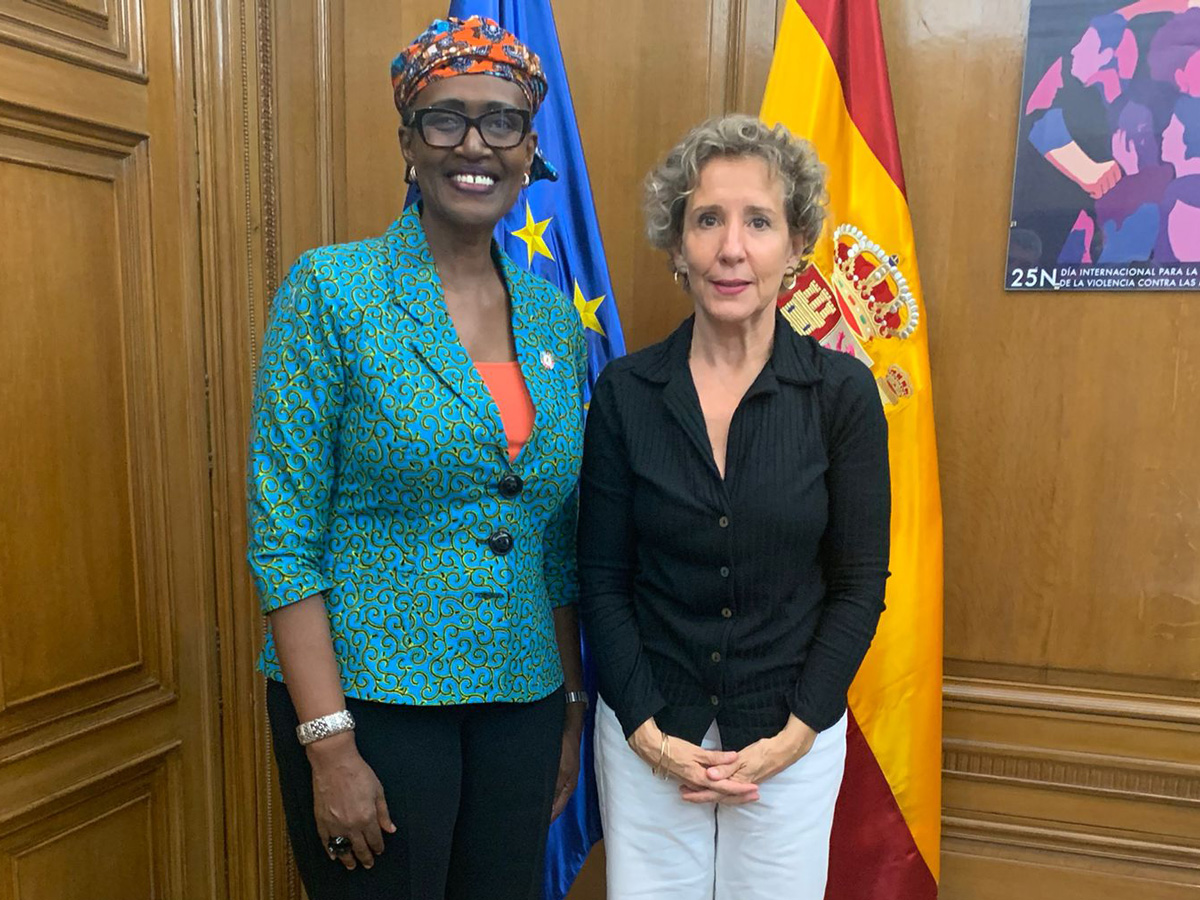 Winnie Byanyima (@winnie_byanyima) on Twitter photo Wonderful to meet <a href="/aina_calvo/">Aina Calvo</a>, 🇪🇸 Secretary of State for Equality last week. We had a wide-ranging chat on ending gender-based violence, promoting healthy masculinities & LGBTQ rights, getting girls to complete secondary education, tackling stigma & discrimination. Why, Wonderful to meet <a href="/aina_calvo/">Aina Calvo</a>, 🇪🇸 Secretary of State for Equality last week. We had a wide-ranging chat on ending gender-based violence, promoting healthy masculinities & LGBTQ rights, getting girls to complete secondary education, tackling stigma & discrimination. Why,