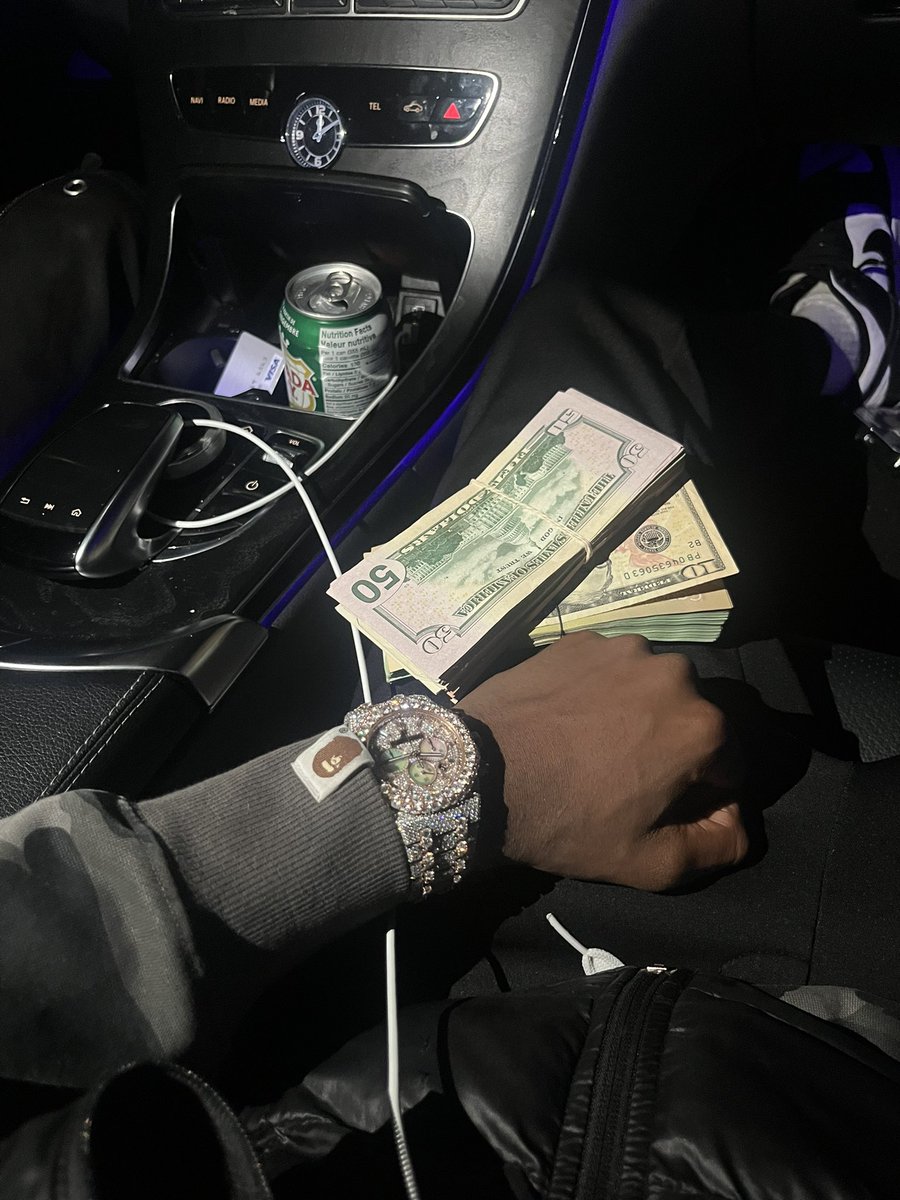 CalebFlocka's tweet photo. Who’s alive 😔 https://t.co/iVgzaosj87