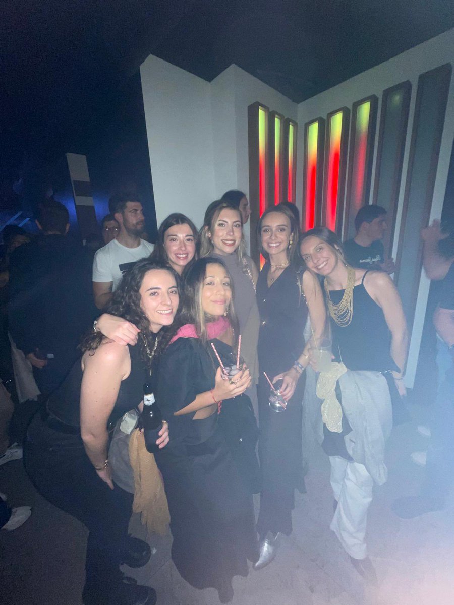 Este finde con estas personitas me ha recargado las pilas x1000. 
Ahora tengo el corazón un poco más llenito de amor ❤️‍🩹
Pueden pasar meses sin vernos que todo sigue igual y ¡qué bonito que así sea!