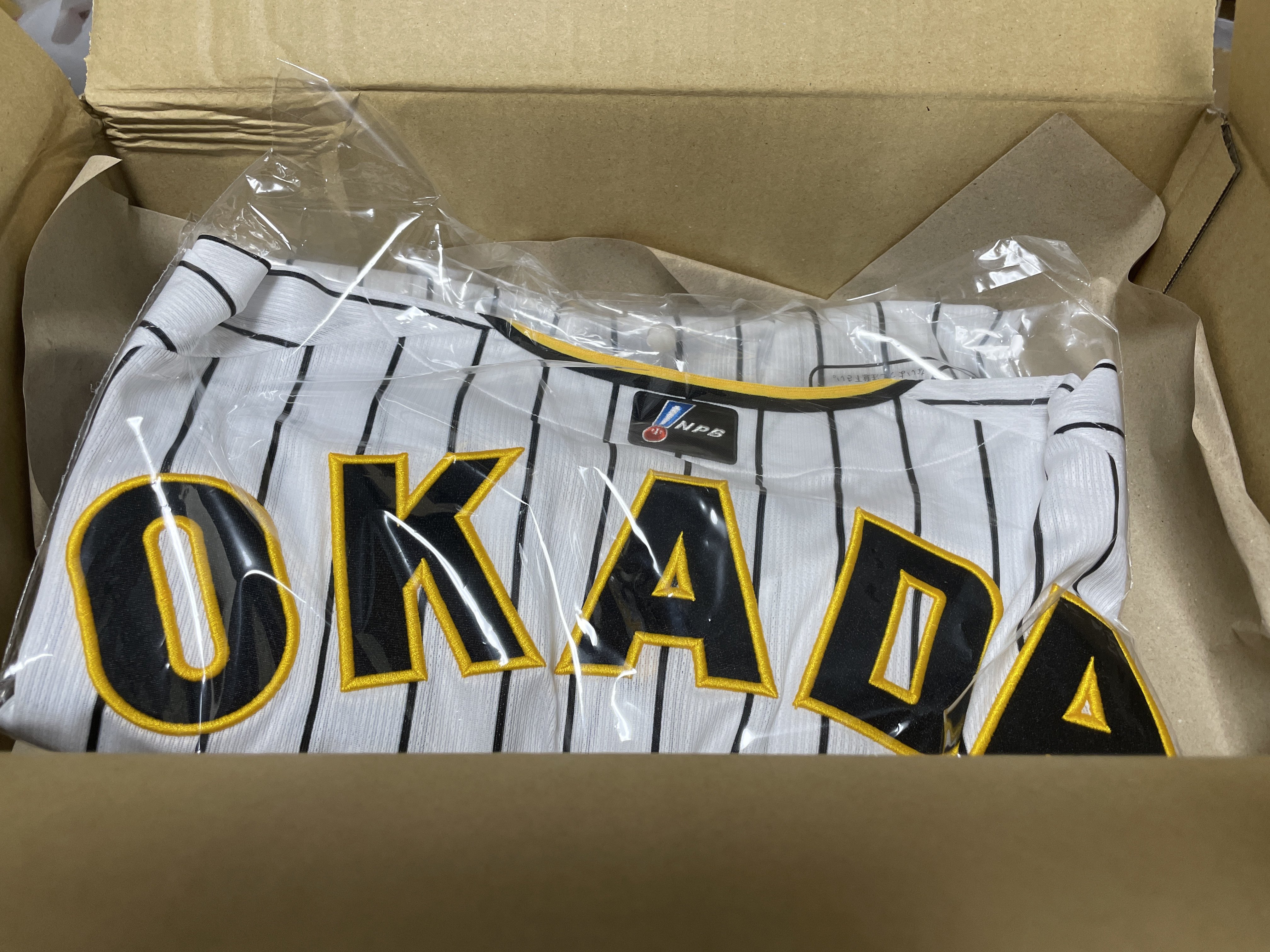 マシュマロボディ　阪神タイガース　プロコレ　80番　岡田監督　サイズO 阪神・岡田監督 背番号80披露「いろんな話をこれからやって