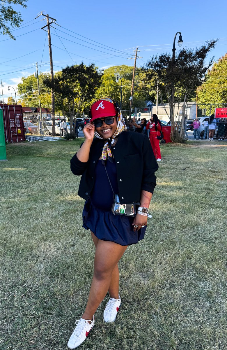 RedmondDacia's tweet photo. in me &amp; on me. 🙂‍↕️ https://t.co/zb8FqQHiiK