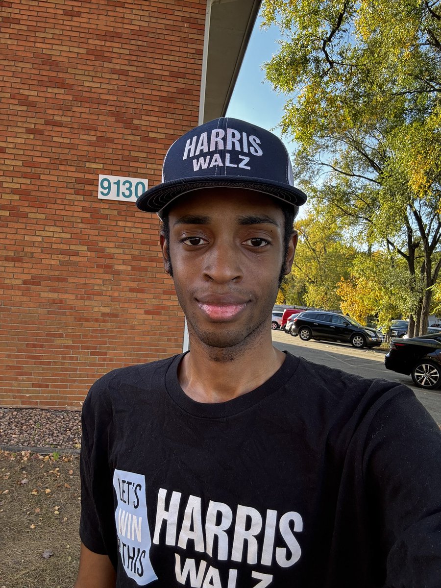 LucasSa56947288's tweet image. I&apos;m 24 years old, and I am voting for Kamala Harris and Tim Walz. 

Are you?