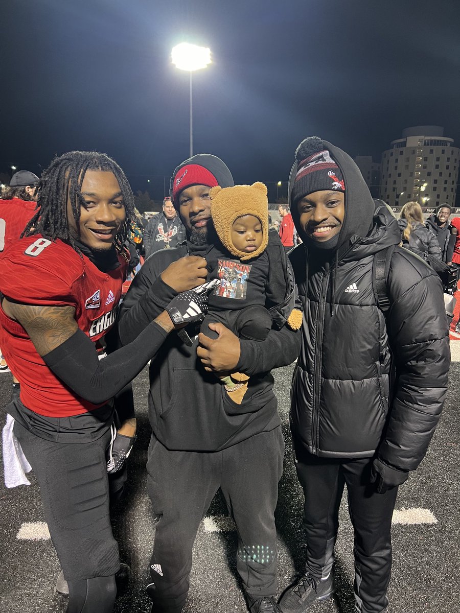 We had a great time this weekend watching ⁦<a href="/Darrien_4/">Darrien Sampson 🥇</a>⁩ . It was my Grandson 1st college game !!! ⁦<a href="/juicemansams/">Samp🧃</a>⁩ #SAMPSONISLAND