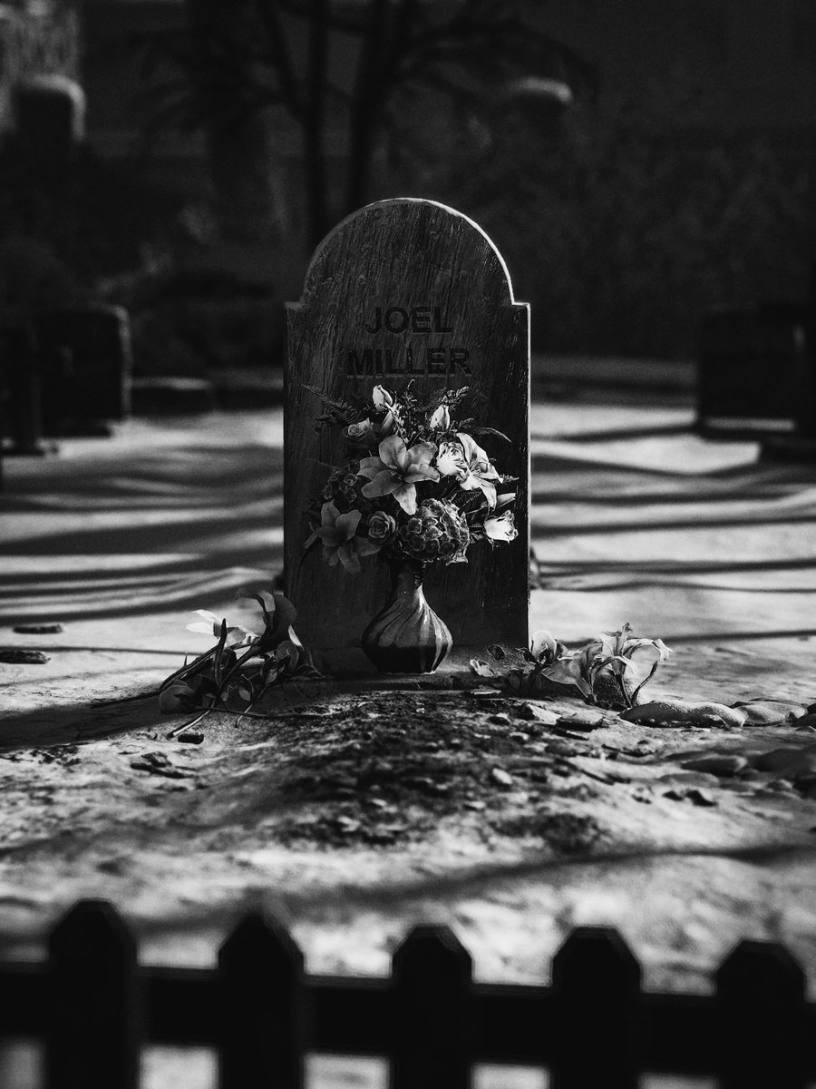 Electric tweet media