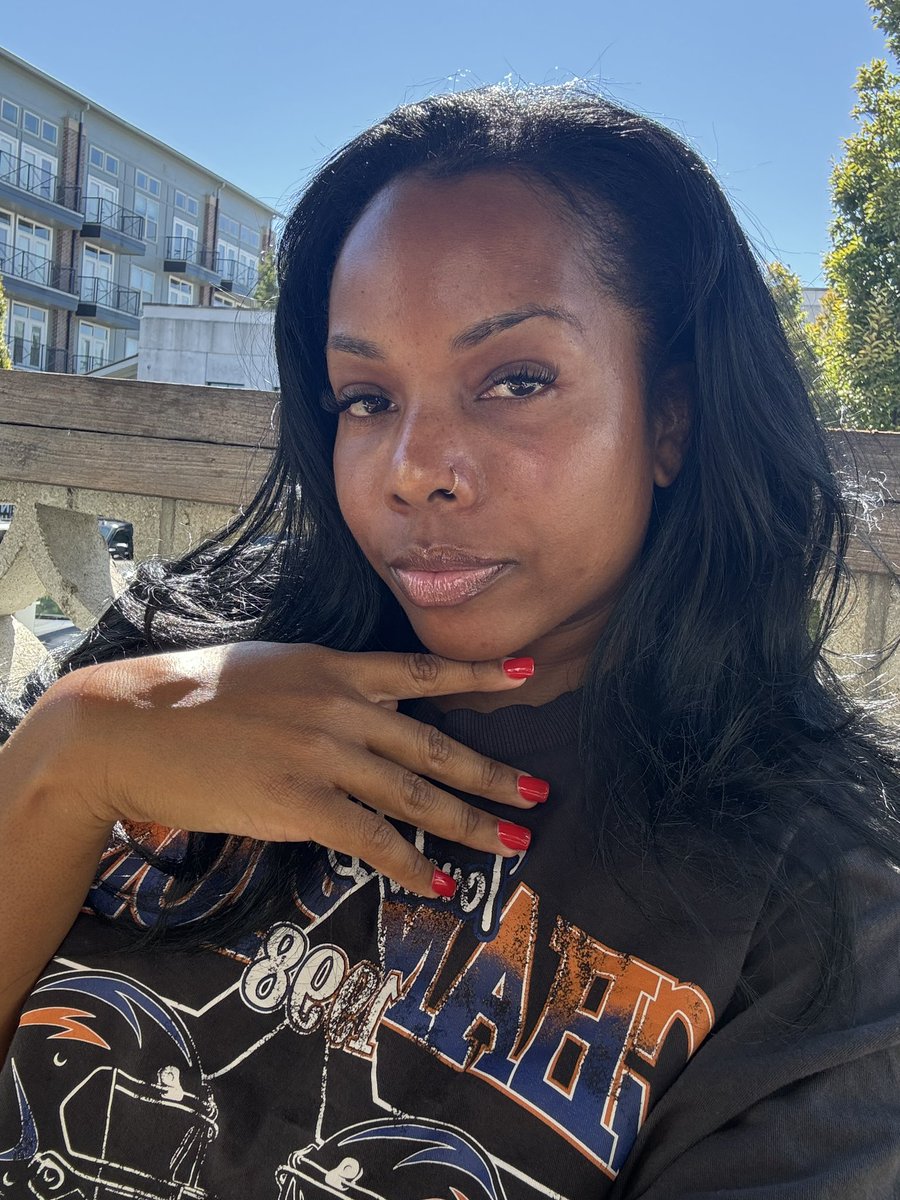 ellehoods_'s tweet image. Family #CAU