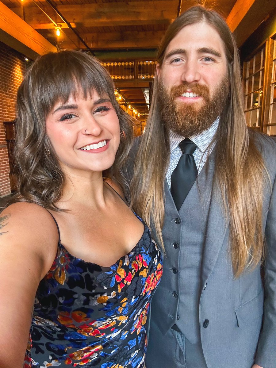 10k in the AM➡️Wedding in the PM
(I’m very tired today😂)