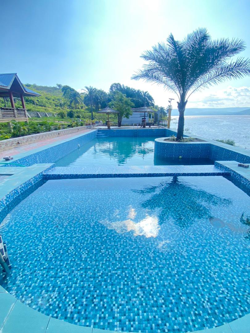 AmaniKilimaSAS's tweet photo. #Maluku: En marge de la préparation de la réouverture du site au grand public, nous avons procédé à l’essai technique de la piscine rénovée.
#Test_satisfaisant
@CongoTourisme @TourismeRDCongo @SilikinVillage @KinMinProv_Plan https://t.co/IGhpJ02yMc