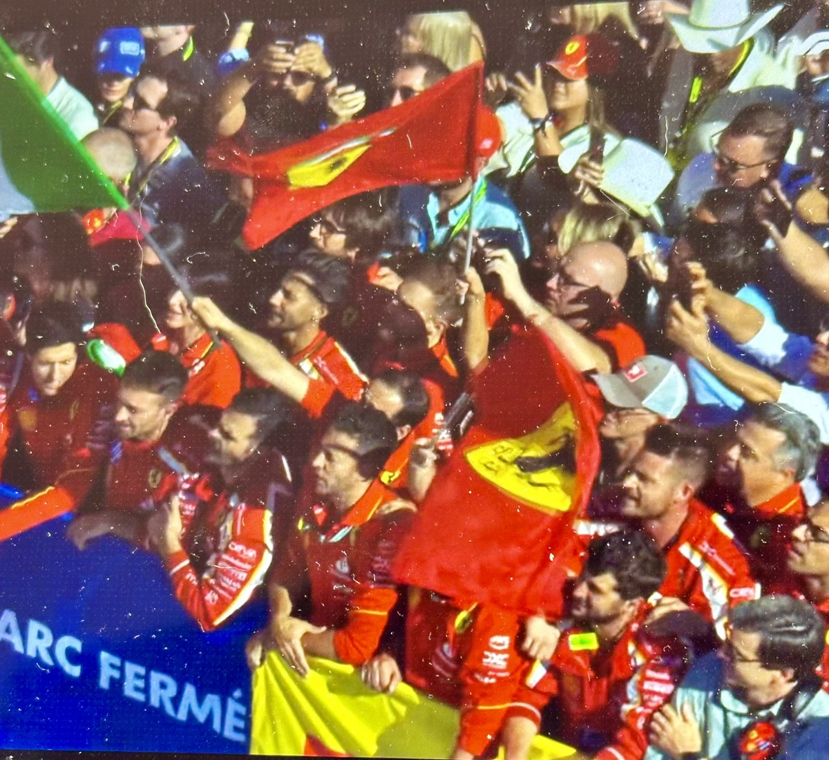 arcoma53's tweet photo. Se escuchó “Hermanos de Italia” 🇮🇹 en el podio del #AustinGrandPrix por @Charles_Leclerc y @Carlossainz55 Viene el @mexicogp que será muy reñido. @VICTORMALPICA @pezetaroi https://t.co/5svXSt94Zy