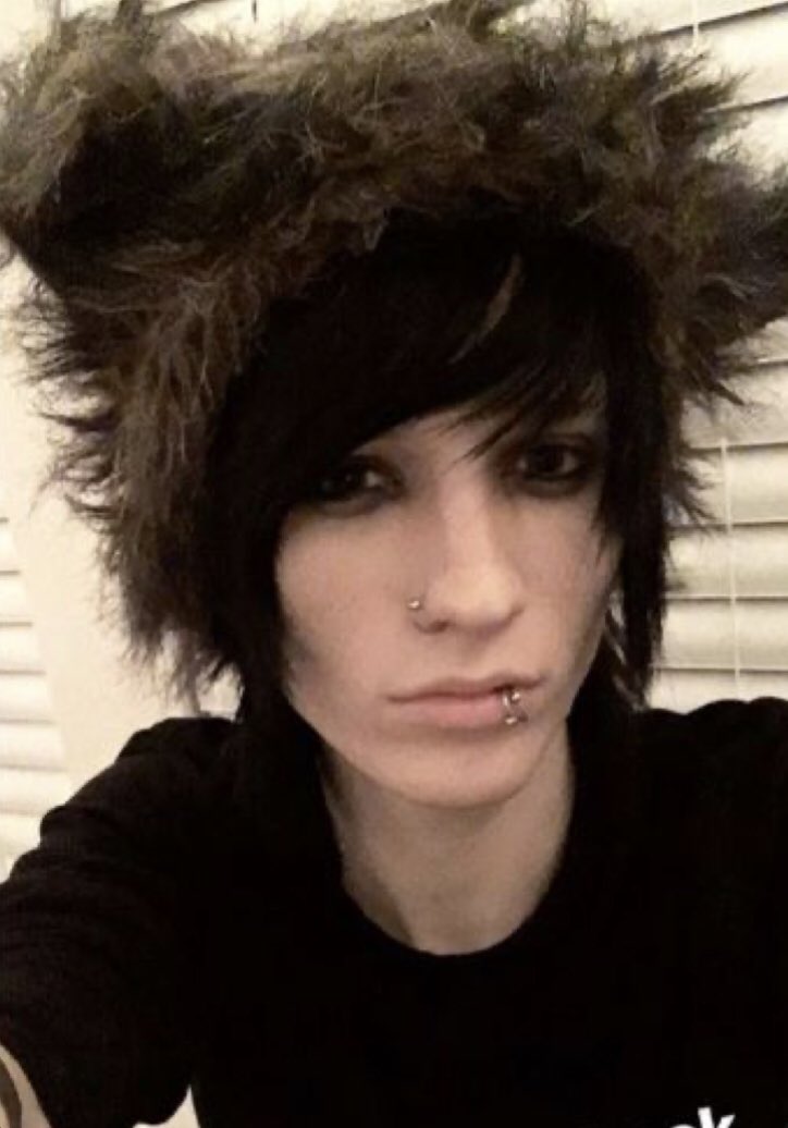 k3rrop's tweet photo. @JohnnieGuilbert https://t.co/oSGZ548wY2