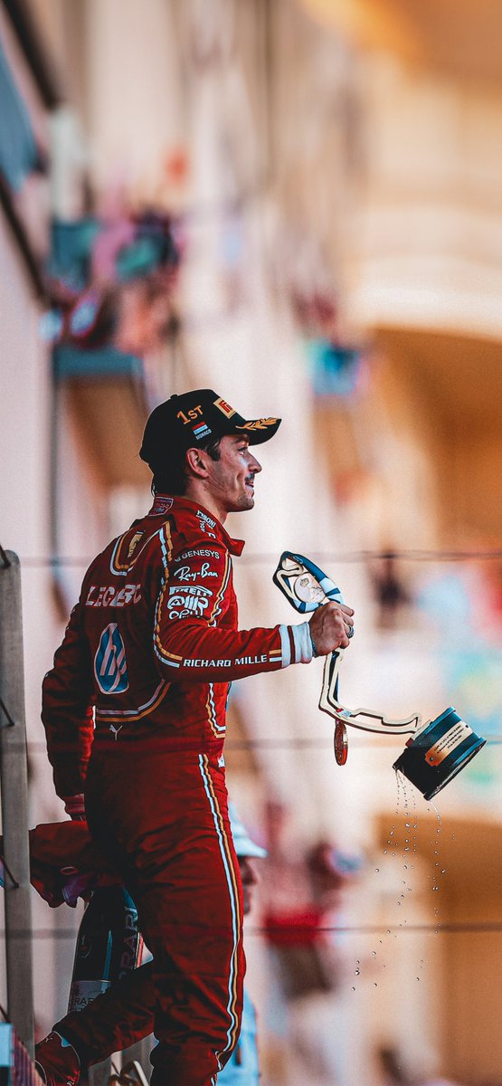 st0nebatch's tweet photo. Principe di Monaco.
Re di Monza.
Sceriffo di Austin. https://t.co/uU28Kkp06s