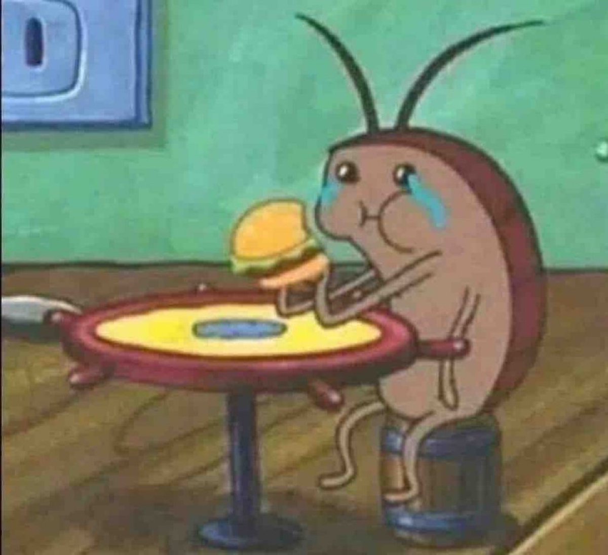 Guarromantico_'s tweet photo. Yo comiendo con el dinero que era para pagar mis cuentas. https://t.co/tJeVri4t5g