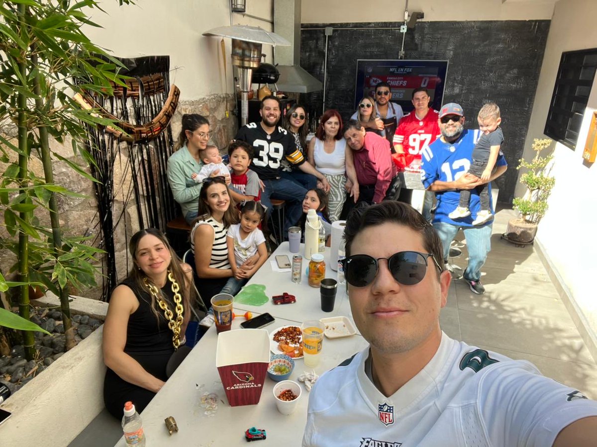#FoxImpactoNFL Familia Gomez Salas disfrutando de la NFL ⁦<a href="/FOXImpactoNFL/">FOX Impacto NFL</a>⁩