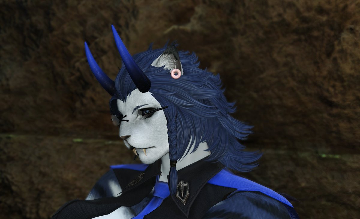 Woo got my donut earing XD