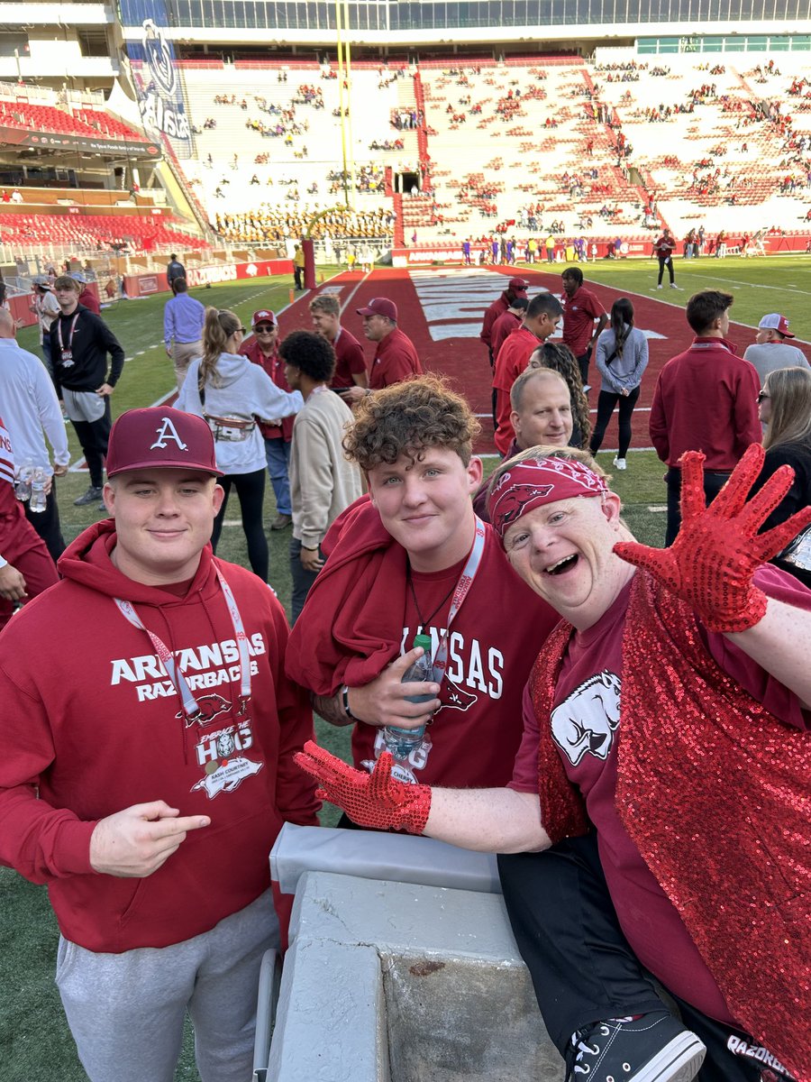 canaan sandy (@canaansandy) on Twitter photo #TexasKash & #FloridaConnor !!! So #WPS 2 HAVE U ON THE HILL BUDS! I 👀 THAT HOG SWAG. LOOKIN GOOD! <a href="/KashCourtney1/">Kash Courtney</a> <a href="/ConnorHowes65/">Connor Howes</a> <a href="/RazorbackFB/">Arkansas Razorback Football</a> #TexasKash & #FloridaConnor !!! So #WPS 2 HAVE U ON THE HILL BUDS! I 👀 THAT HOG SWAG. LOOKIN GOOD! <a href="/KashCourtney1/">Kash Courtney</a> <a href="/ConnorHowes65/">Connor Howes</a> <a href="/RazorbackFB/">Arkansas Razorback Football</a>