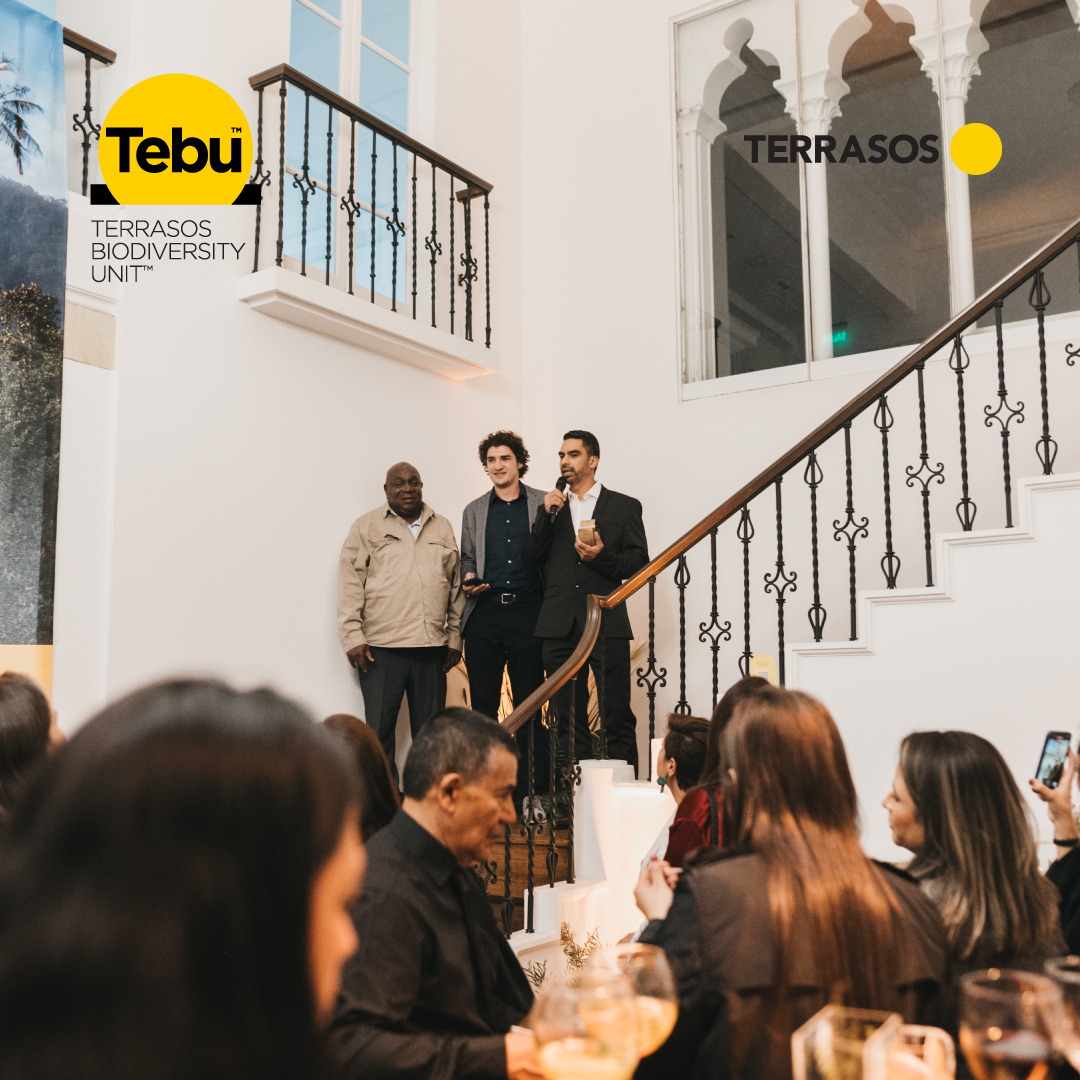 TerrasosCo's tweet photo. Es un honor lanzar nuestra marca Tebu junto a la Ministra de Ambiente, Susana Muhamad. Con el artista Jairo Manzano y The LAACC, este evento fue único. Un espacio de diálogo entre gobierno, aliados y sector privado por la biodiversidad. #Tebu #Terrasos  #COP16 https://t.co/mcICNrjrfu