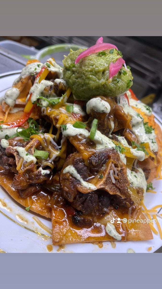 Retweet if you would try my oxtail nachos 🍽️