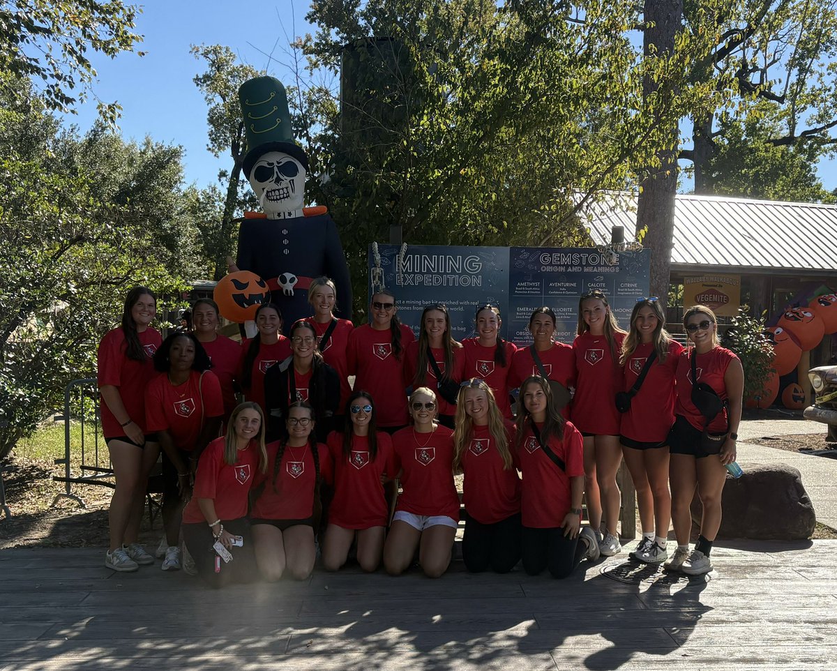 Team bonding day spent at the zoo!