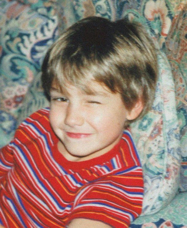 liamxxxcute's tweet photo. el motivo de este tweet es solo para compartirles a un liam payne cuando era un bebe, aprecien para siempre estas hermosas imágenes. https://t.co/gAJctudyAE