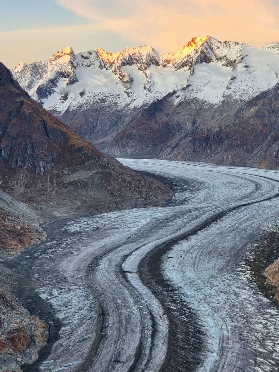 Peace and serenity at last! 

Merci grand fleuve de glace d'exister encore un peu, pour la Joie immense de te contempler, te parcourir, te rêver....💛