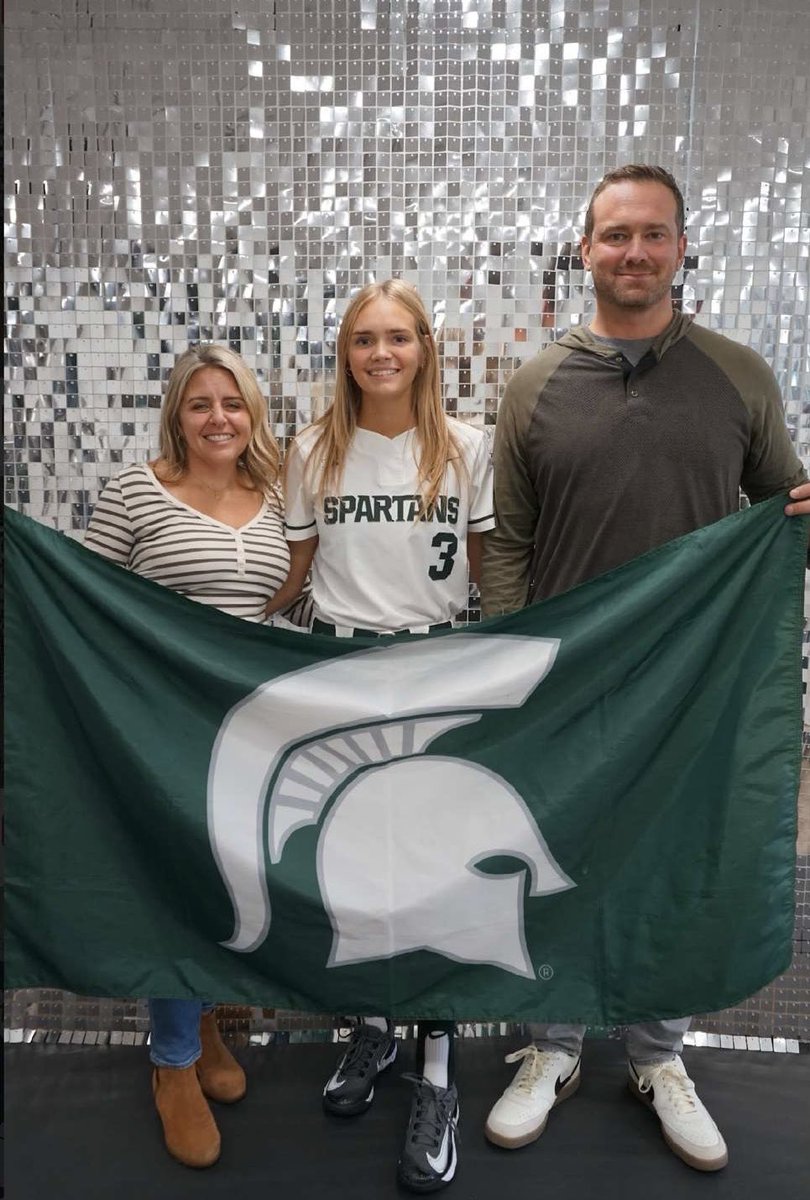 Ella Girard tweet media