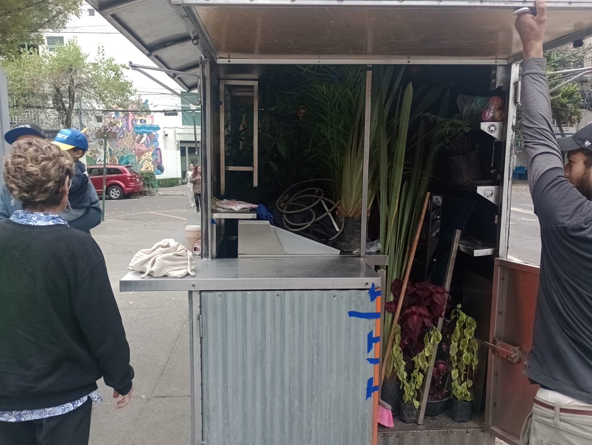 <a href="/RomaNorte2/">Roma Norte II</a> <a href="/Alex_Bravini/">Alex Bravo</a> <a href="/AlessandraRdlv/">Alessandra Rojo de la Vega</a> <a href="/AlcCuauhtemocMx/">Alcaldía Cuauhtémoc</a> <a href="/copacoroma2/">Cuenta COPACO Roma Norte II</a> <a href="/romanorte_9/">Roma Norte</a> Que estaban limpiando.