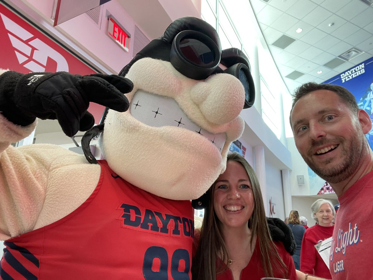 johnny_mac14's tweet photo. Go Dayton Flyers!! #Dayton6th https://t.co/qBWDH1x6xw