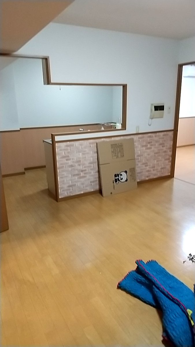 ppritte's tweet photo. 新築物件に住みたい！とお引っ越ししました。
そんな最中にチョコがてんかん発作。
引っ越し業者さん！あとはお願い！と病院へ。
抗てんかん薬デビューです。
業者さん、本当にありがとうございました。 https://t.co/28DFa9rkgT