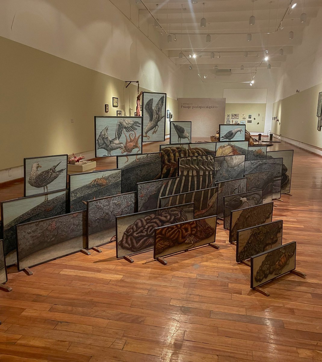 Les invito a todas y todos a conocer la excelente exposición “𝐌𝐚𝐫𝐞𝐚 𝐝𝐞 𝐋𝐨𝐛𝐨𝐬” del artista Ulises Figueroa, estoy seguro que les encantará. 🖼️ 

🎟¡La entrada es libre!

📍Cuartel del Arte
 Plaza Aniceto Ortega s/n Ex-Convento de San Francisco, Pachuca de Soto,