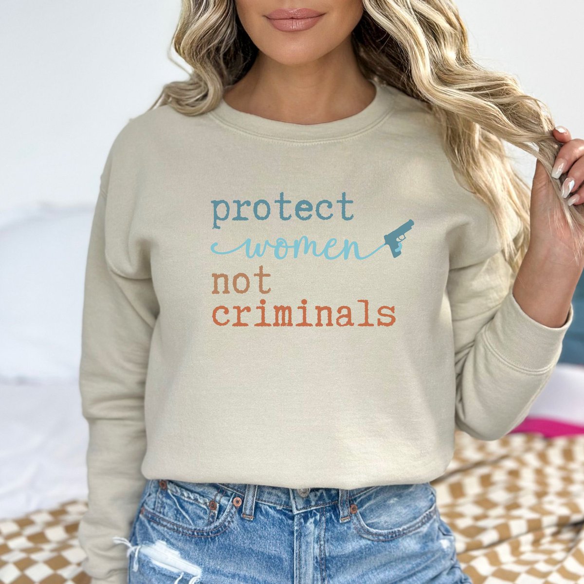 As the election approaches, stand firm in your 2A rights with our new sweatshirt! Wear your beliefs with pride and make a statement that won’t go unnoticed 💪