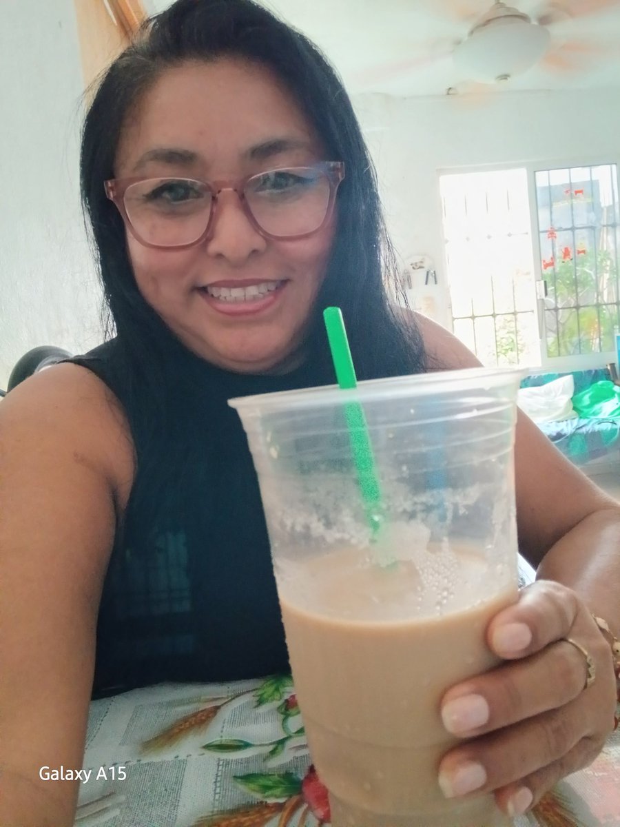 “Un ☕️ no te puede hacer feliz”
Yo: