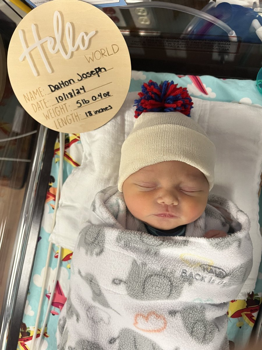 shelbs1332's tweet photo. @BuffaloBills 
Dalton Joseph Soluri 
10/18/24
5lbs 0.4 oz 
18inches long

I’ve had Daltons name picked out ever since I was a little girl, it just so happens Dalton shares a birthday with the Buffalo Bills tight end Dalton Kincaid!!❤️💙Buffalo Bills we need a Kincaid jersey!! https://t.co/vj7KYbZHDk