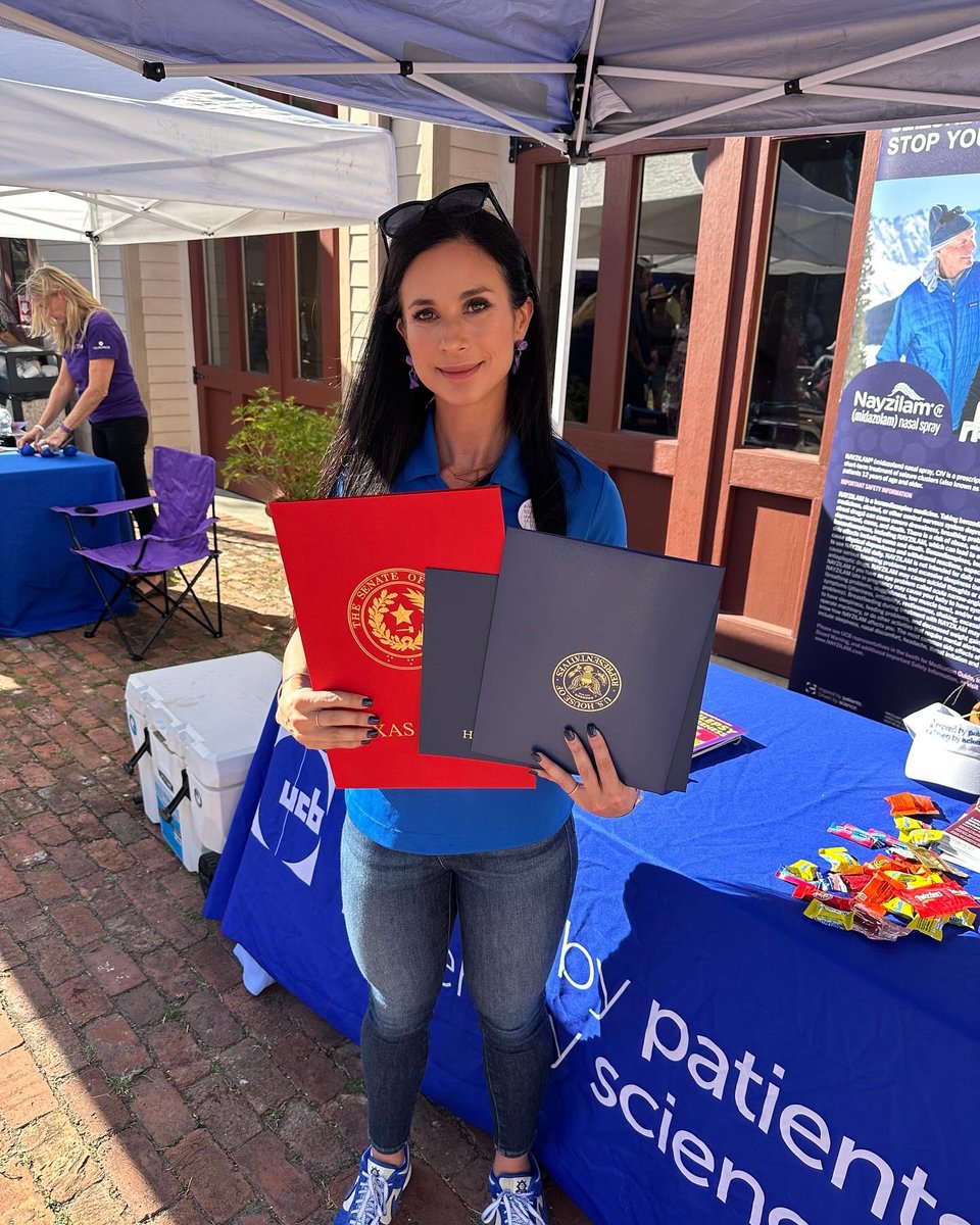 allyduck79's tweet image. Today I was presented with the G.E.M. Award for my work with UCB for patients in SETX and Houston with epilepsy. I was presented awards from both the Texas State Senate and the Texas House of Representatives as well as receving a congressional letter of thanks. #teamucb