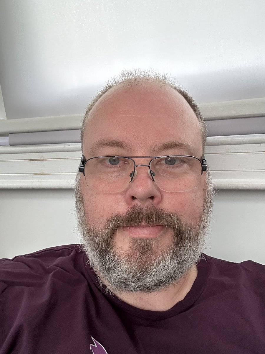 BreadlyMister's tweet photo. Life at 45 is hard.
Life being fat is hard.
Life being single(ish) is hard.
F.M.L.

Why can’t people just have a place where you can’t just link with people who are into horror, glamour, filth and (drag)? Surely it can’t be that hard?
Cuddles watching TV… Snuggles? Sure! https://t.co/dCix3rNnFg