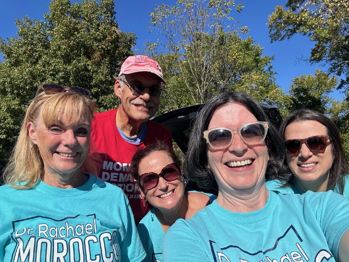 TalentedMuskOx's tweet photo. Everyone in this pic is an @MomsDemand volunteer- from the candidate herself @rachael_morocco to volunteers knocking doors.  #FlipThisSeat
#MomsAreEverywhere https://t.co/weRWzdIwT6